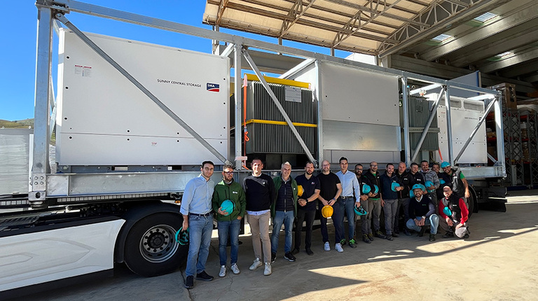 SMA élargit son portefeuille pour les systèmes de stockage à batterie (BESS) et les centrales photovoltaïques