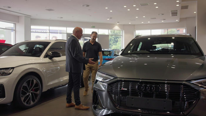 Electric cars and a PV system: a clear selling point